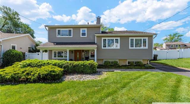 Photo of 21 Starlight Dr, Colonia, NJ 07067