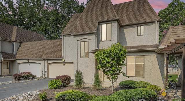 Property at 4 Gate House Ln, Edison, NJ 08820, 2 beds, 2.5 baths