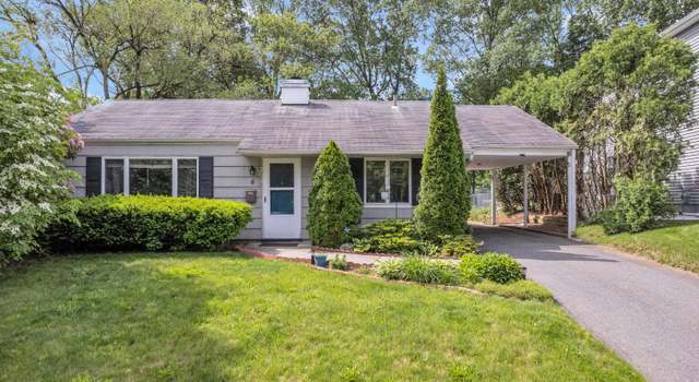 Photo of 4 Dayton Rd, Edison, NJ 08817