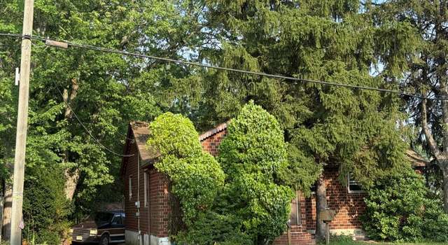 Photo of 436 Ryders Ln, East Brunswick, NJ 08816