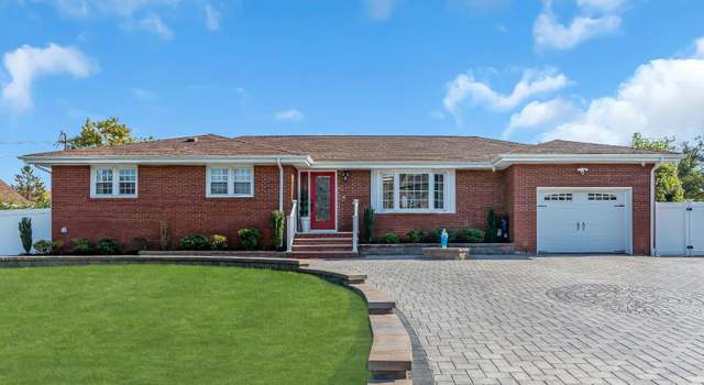 Photo of 80 Schoolhouse Ln, East Brunswick, NJ 08816