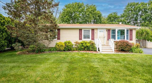 Photo of 111 John St, Helmetta, NJ 08828