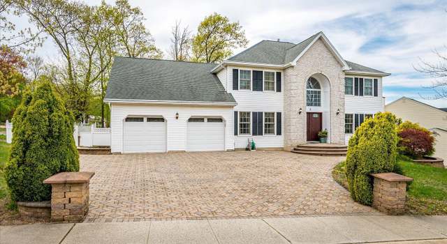 Photo of 1 Battista Ct, Sayreville, NJ 08872
