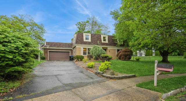 Photo of 8 Appletree Ln, East Brunswick, NJ 08816