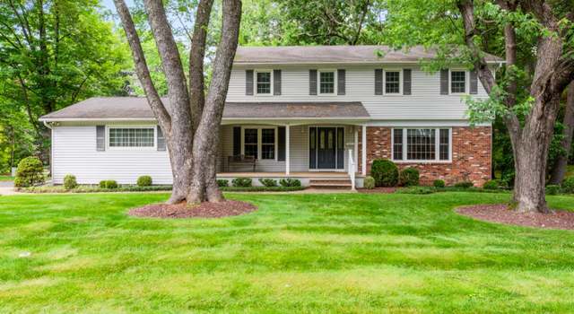 Photo of 19 Redcoat Dr, East Brunswick, NJ 08816