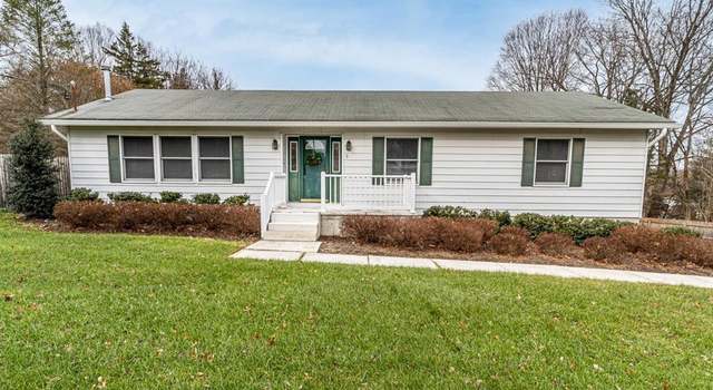 Photo of 9 Glen Manor Dr, Glen Gardner, NJ 08826