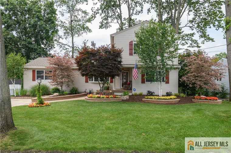 Photo of 120 Alfred St Edison, NJ 08820