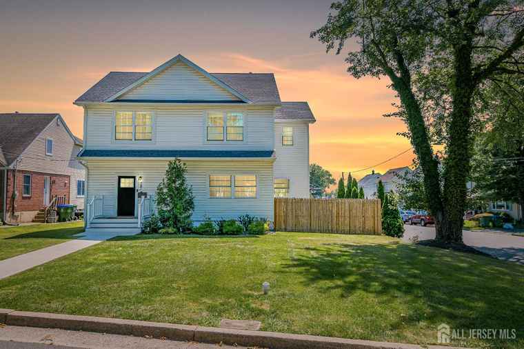 Photo of 247 Hoover Ave Edison, NJ 08837