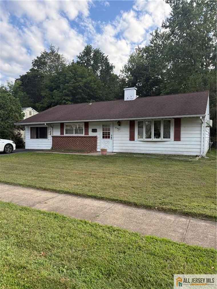 Photo of 12 Stony Rd Edison, NJ 08817