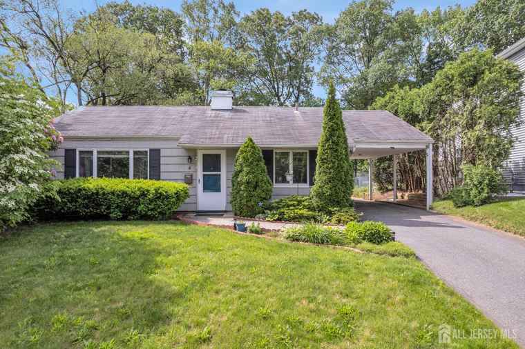 Photo of 4 Dayton Rd Edison, NJ 08817