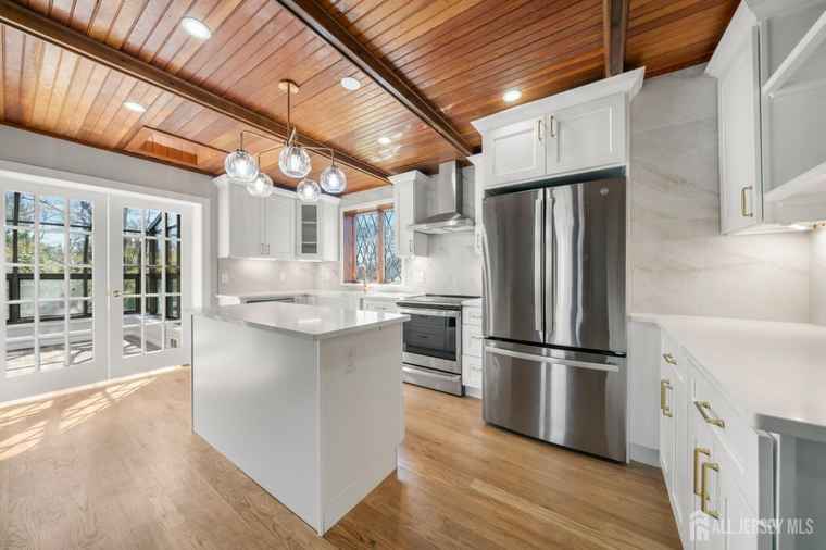 Photo of 657 Amboy Ave Edison, NJ 08837