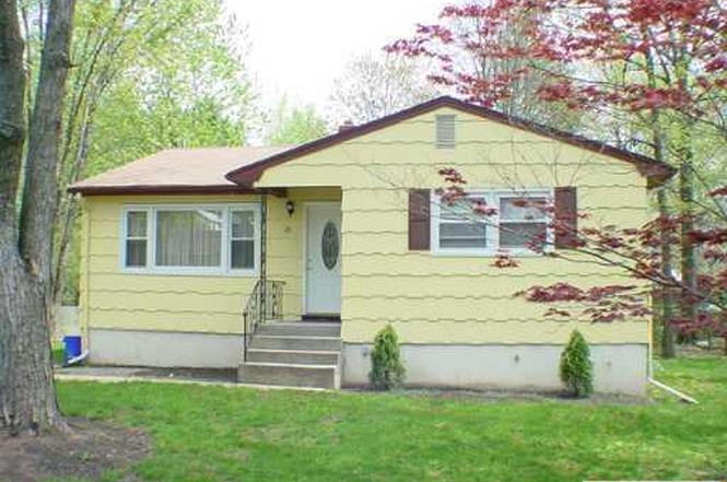 26 Midwood Ave, Edison, NJ 08820 | MLS# 718993 | Redfin