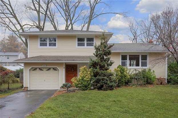 5 Saint Georges Rd East Brunswick Nj 08816 Mls 1912510 Redfin