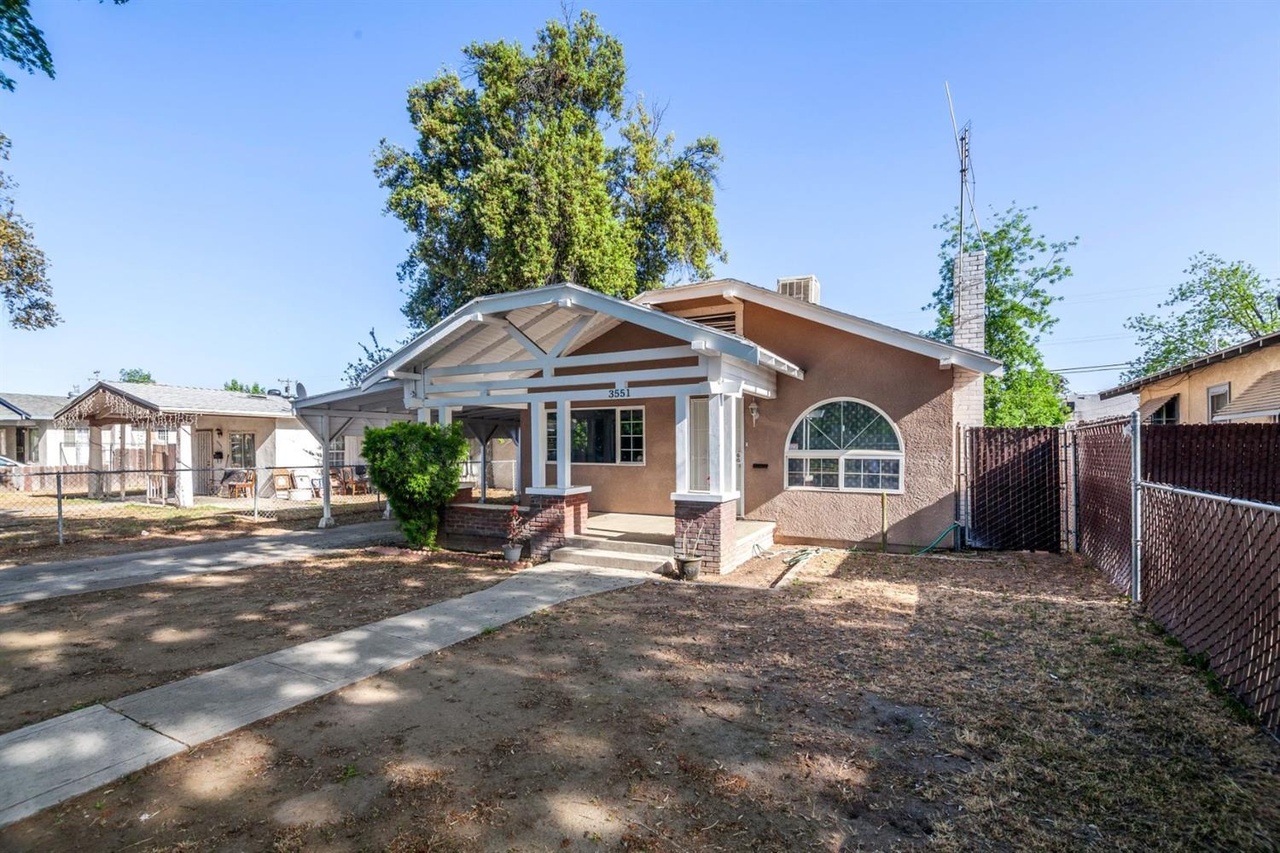 3551 E Lowe Ave, Fresno, CA 93702 | MLS# 522247 | Redfin