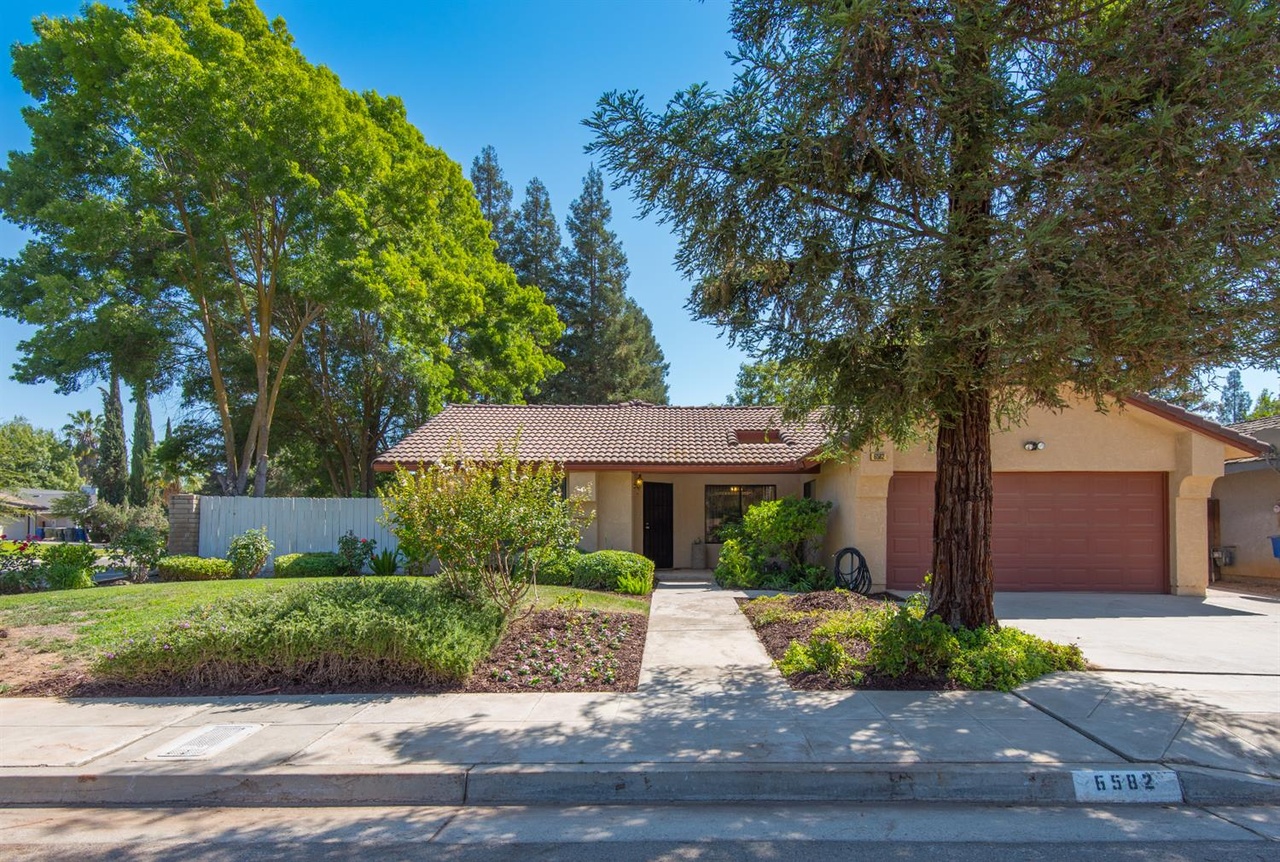 6582 N Bendel Ave, Fresno, CA 93722 | MLS# 470322 | Redfin