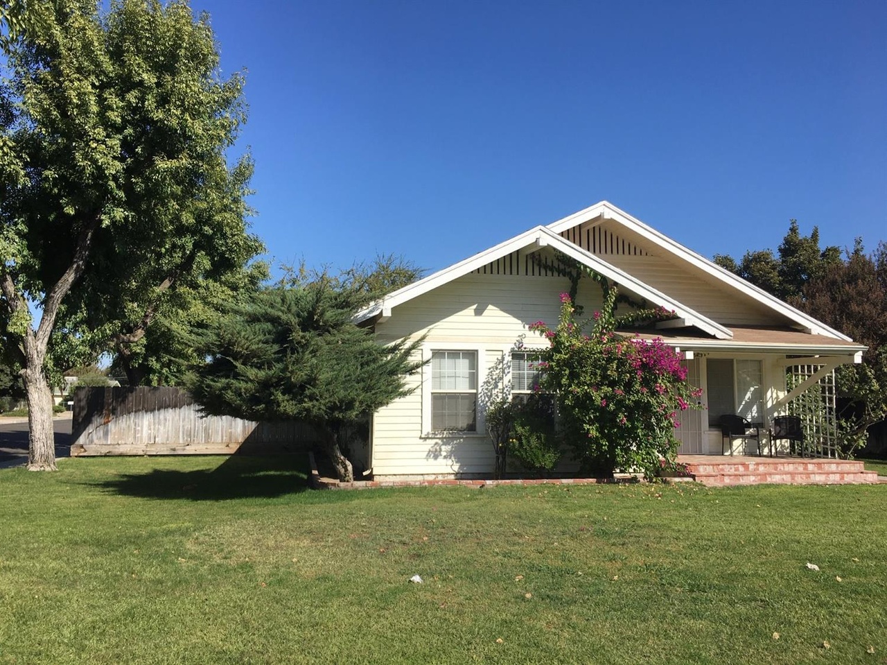 204 E Adams Ave, Fowler, CA 93625 | MLS# 532431 | Redfin