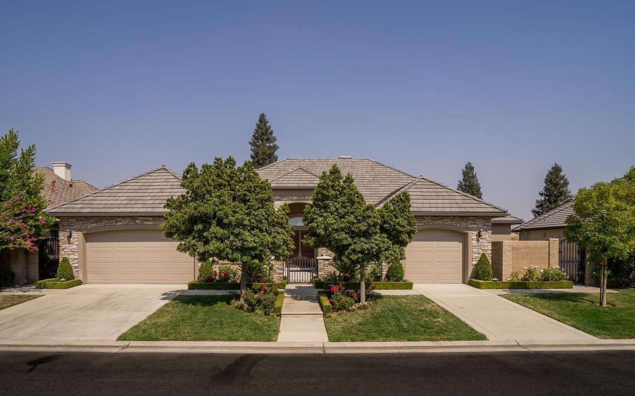11230 N Knotting Hill Dr Fresno Ca 93730 Mls 488793 Redfin