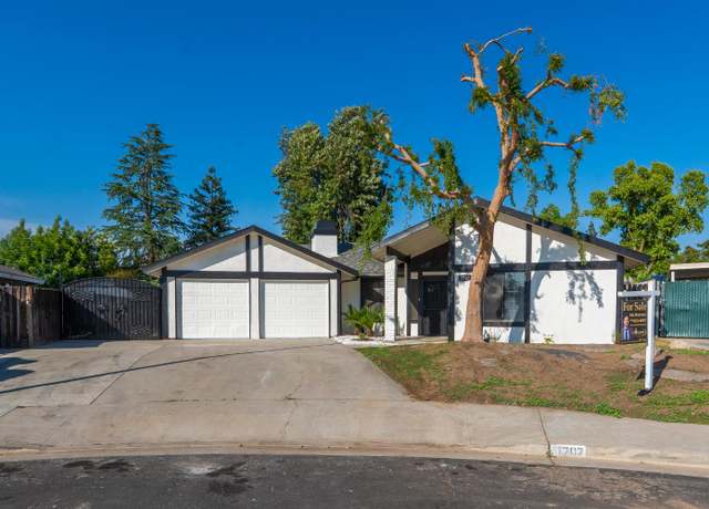 Property at 1707 Douglas Ave, Clovis, CA 93611, 4 beds, 2 baths