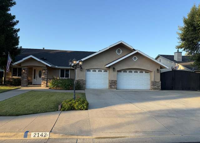 Property at 2142 Austin Ave, Clovis, CA 93611, 3 beds, 2 baths