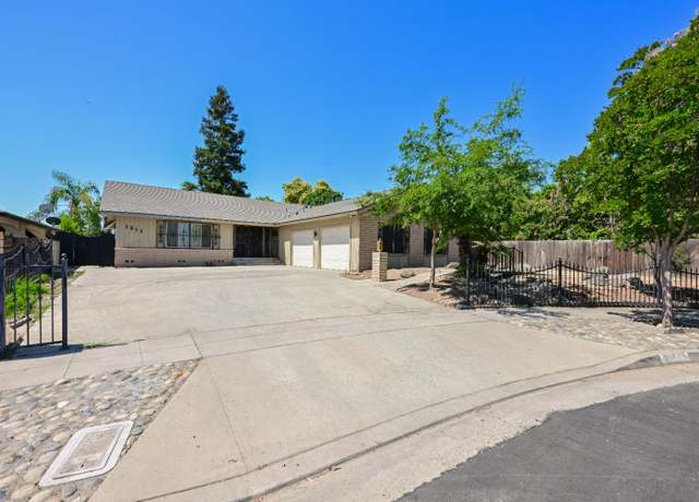 Property at 1911 W Simpson Ave, Fresno, CA 93705, 3 beds, 2.5 baths