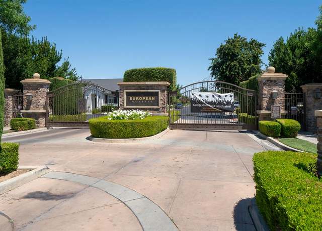 Property at 1654 N Dublin Ln, Clovis, CA 93619, 2 beds, 1.5 baths