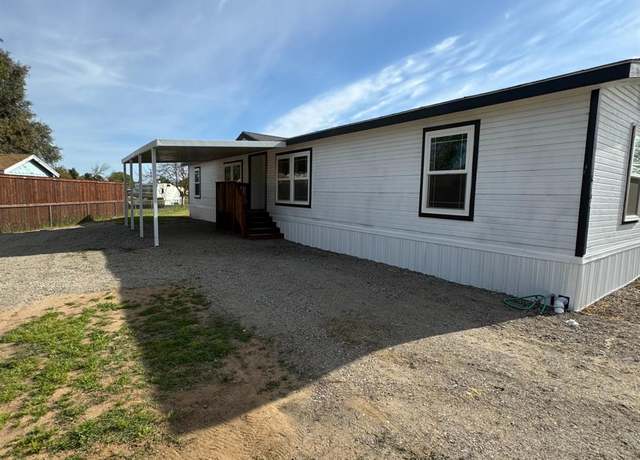 Property at 28640 Ward St, Madera, CA 93638, 3 beds, 2 baths