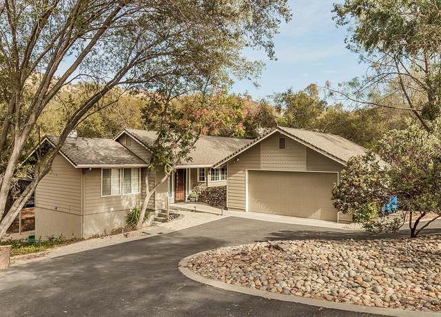 Property at 41363 Long Holw, Coarsegold, CA 93614, 4 beds, 3 baths