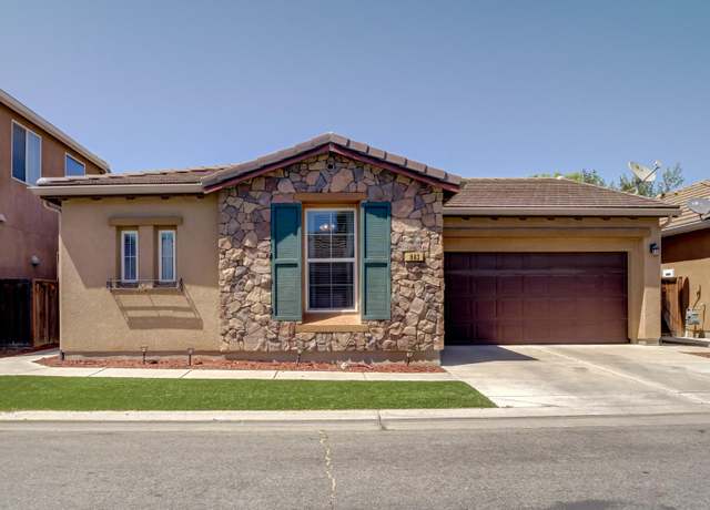 Property at 843 Beauregard Ln, Clovis, CA 93619, 3 beds, 2 baths