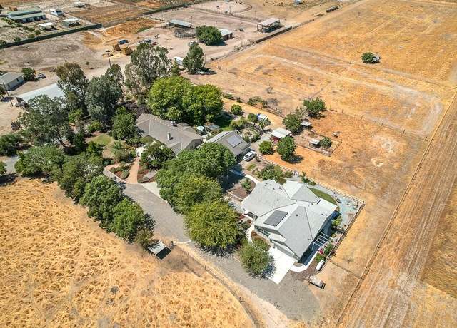 Property at 35723 Avenue 13 1/2, Madera, CA 93636, 7 beds, 4 baths