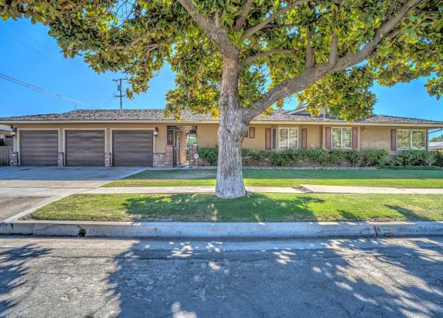 Property at 709 W Alamos Ave, Fresno, CA 93705, 3 beds, 2.5 baths
