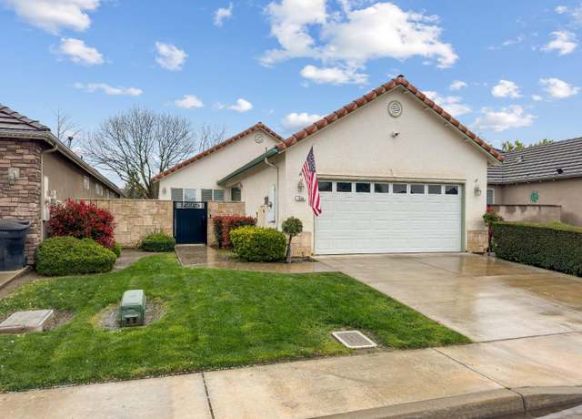 Property at 314 S Holland Ct, Visalia, CA 93292, 3 beds, 2 baths