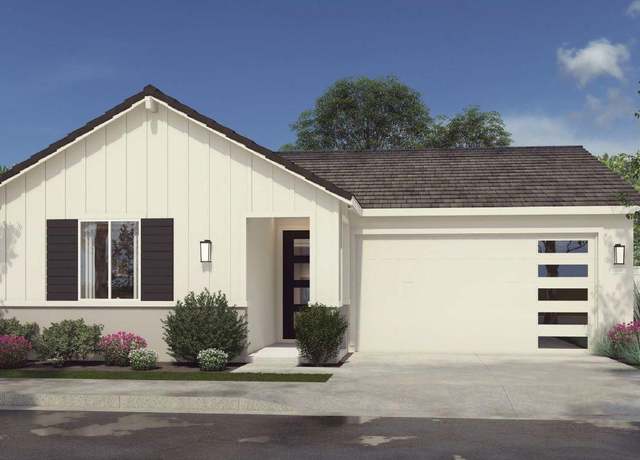Property at 2173 N Renn Ave, Clovis, CA 93619, 4 beds, 2 baths