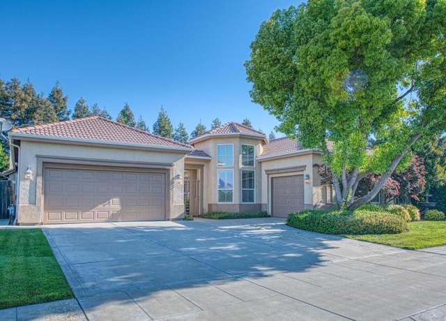 Property at 2643 Qunicy Ave, Clovis, CA 93619, 3 beds, 2.5 baths