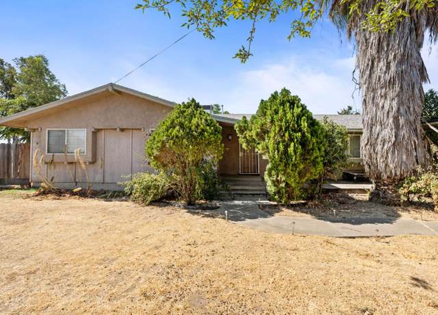 Property at 27592 Avenue 16, Madera, CA 93638, 3 beds, 2.5 baths