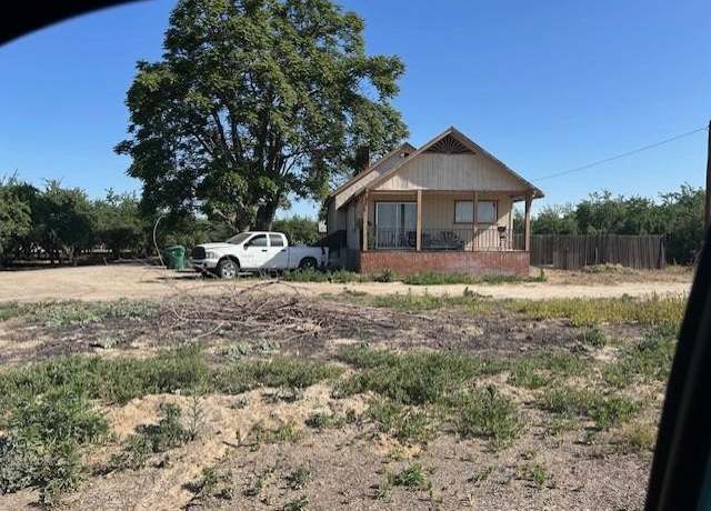 Property at 4428 E Springfield Ave, Fresno, CA 93725
