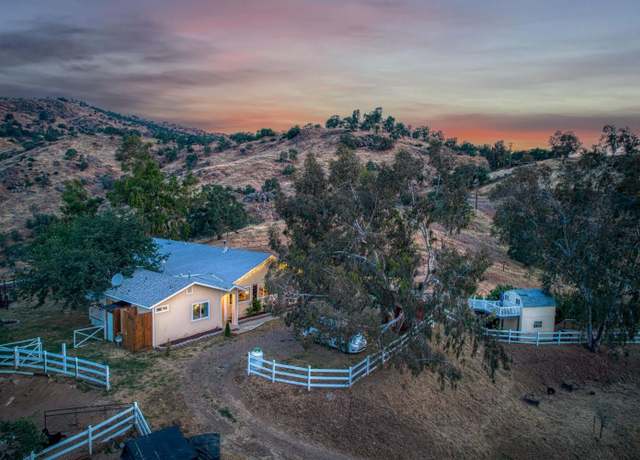 Property at 35670 Hummingbird Ln, Yokuts Valley, CA 93675, 5 beds, 3.5 baths