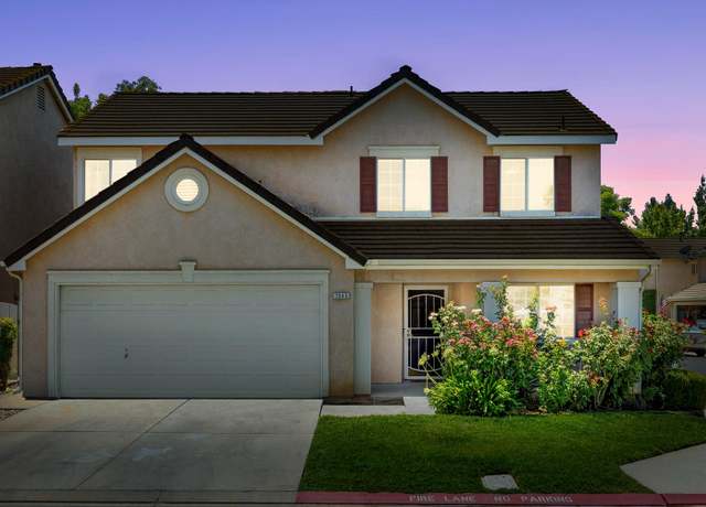 Property at 7545 N Trellis Cir, Fresno, CA 93720, 3 beds, 2.5 baths