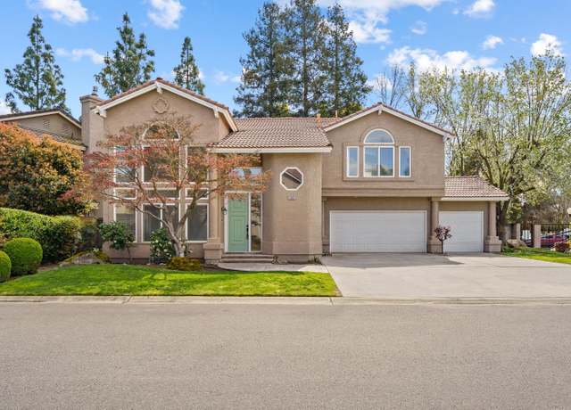 Property at 2669 E Sean Ave, Fresno, CA 93720, 3 beds, 2.75 baths