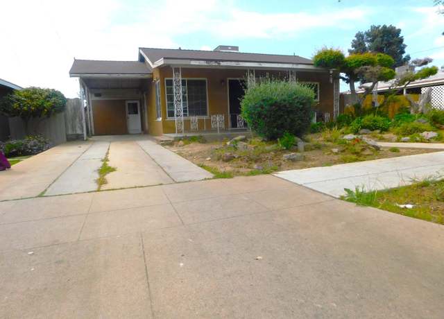 Property at 4774 E Hammond Ave, Fresno, CA 93703, 3 beds, 1.75 baths