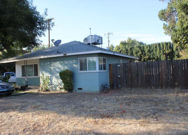 Property at 5407 E Tulare St, Fresno, CA 93727, 3 beds, 1 bath