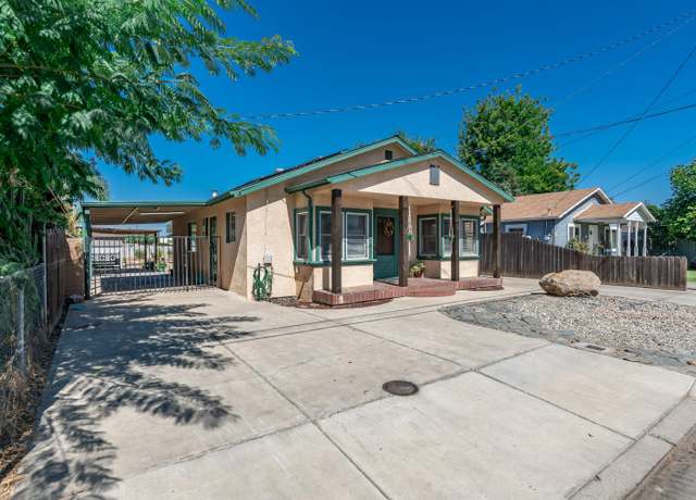 Property at 650 Oxford Ave, Clovis, CA 93612, 4 beds, 2 baths