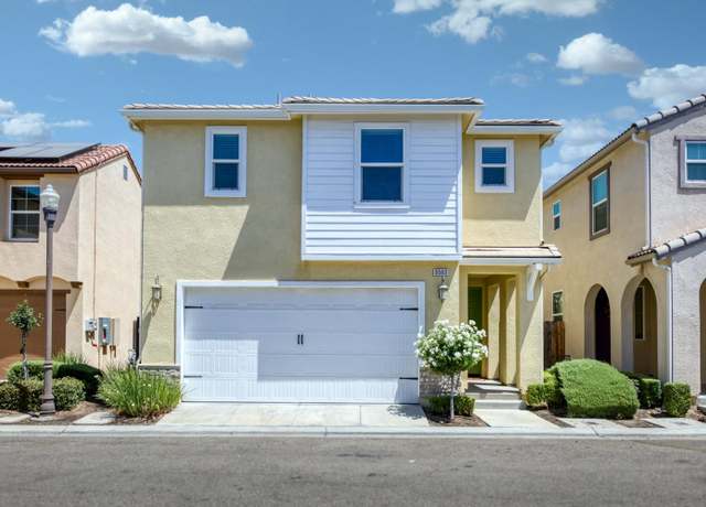 Property at 3563 Magnificent Way, Clovis, CA 93619, 3 beds, 2.5 baths