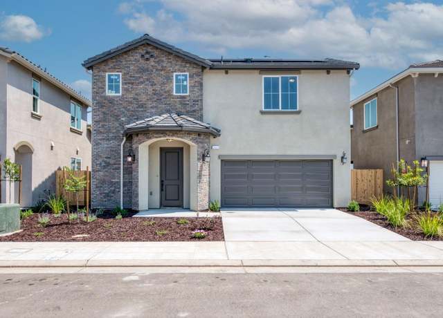 Property at 148 N Miami Ave, Fresno, CA 93727, 3 beds, 2.5 baths
