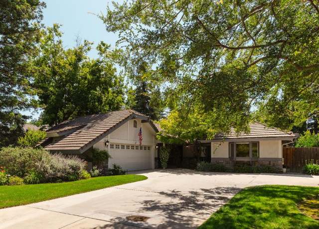 Property at 499 E Braddock Dr, Fresno, CA 93720, 4 beds, 2.75 baths
