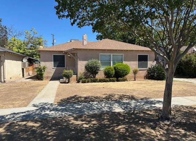 Property at 15 E Fountain Way, Fresno, CA 93704, 3 beds, 1 bath