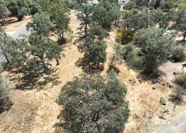 Property at 1806 Sentinel Dr, Coarsegold, CA 93614
