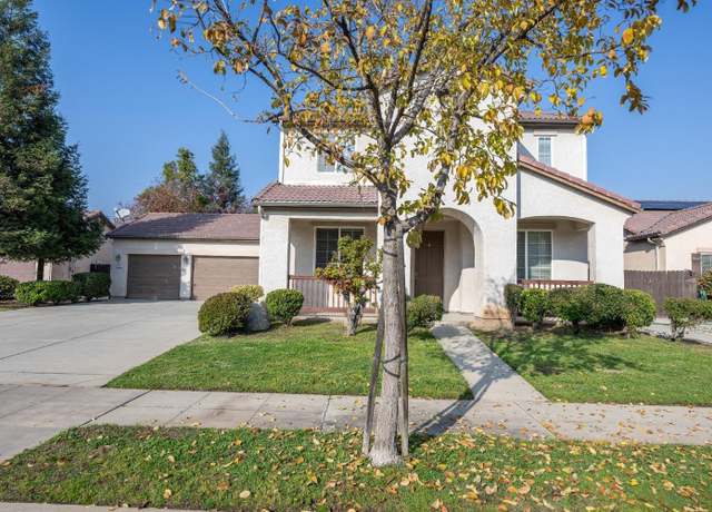 Property at 3137 Indianapolis Ave, Clovis, CA 93619, 4 beds, 2.5 baths