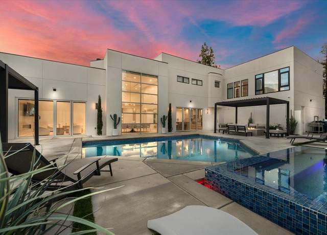 Property at 8754 N Millbrook Ave, Fresno, CA 93720, 3 beds, 3.75 baths