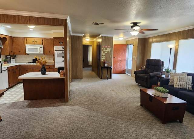Property at 1300 W Olson Ave #89, Reedley, CA 93654, 3 beds, 2 baths