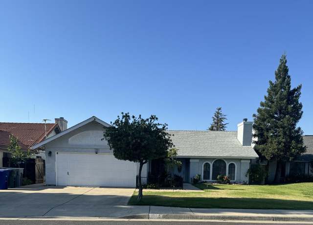 Property at 1723 Locust Ave, Clovis, CA 93611, 4 beds, 2 baths
